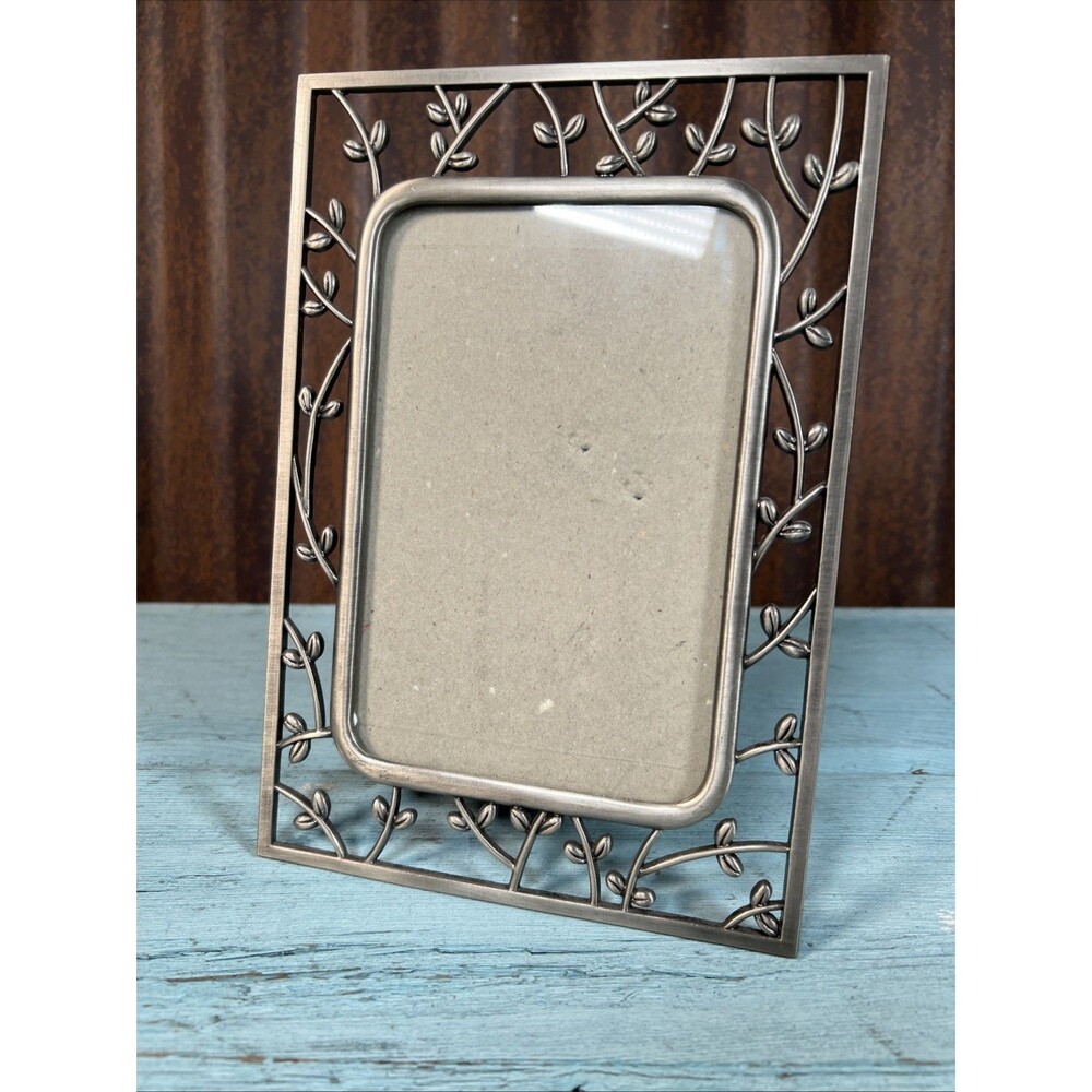 Pewter Picture Frame Vintage Ivy Vines 3D Tabletop 6 X 8 Fits 4x6